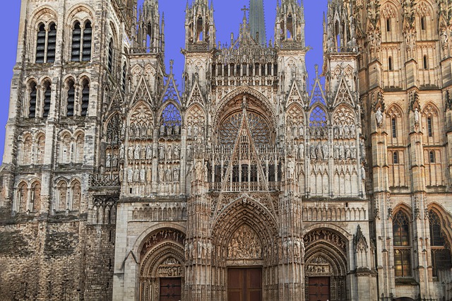 Rouen katedrála Notre Dame co navštívit a vidět