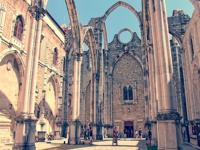 Lisabon klášter Convento do Carmo, co navštívit a vidět, průvodce