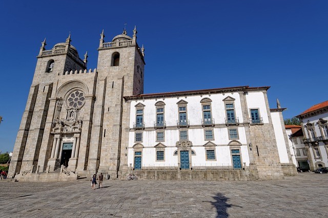 Porto - katedrála Sé a biskupský palác, co navštívit a vidět v Portu, turistické atrakce, průvodce