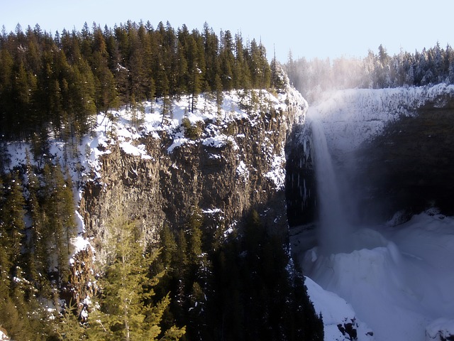 Kanada helmcken falls wells gray