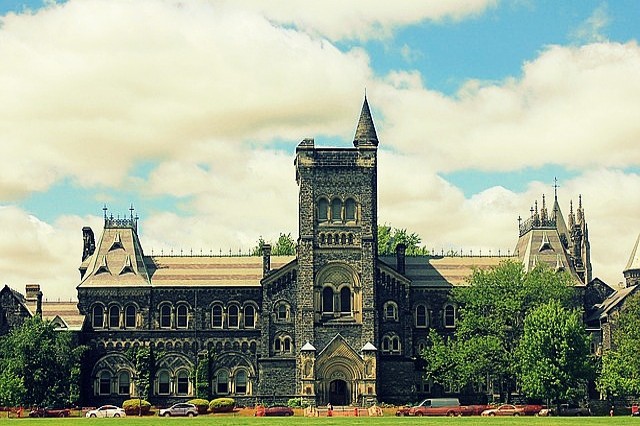 Toronto Univerzita