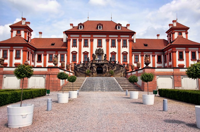 Praha co navštívit a vidět Zámek Trója
