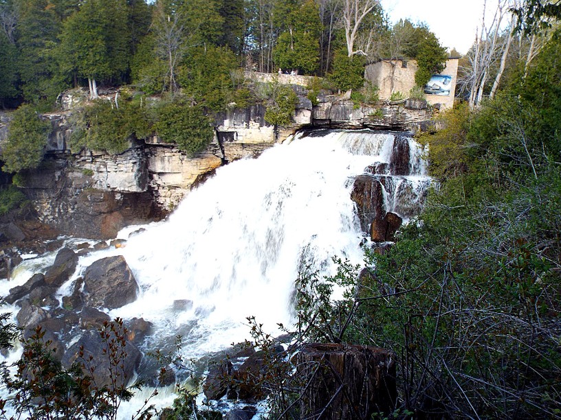 Kanada Owen Sound a vodopád Inglis cestopis