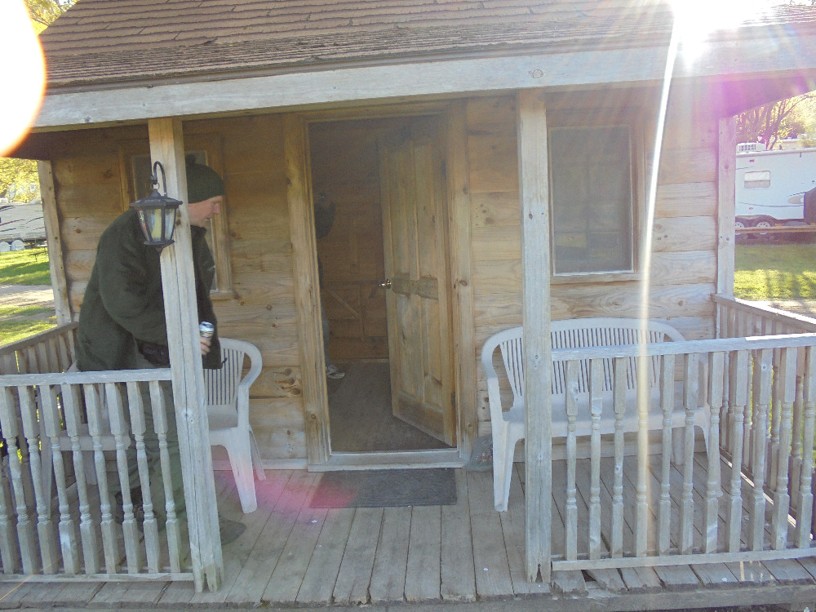 Kanada kemp Shelter Valley cestopis