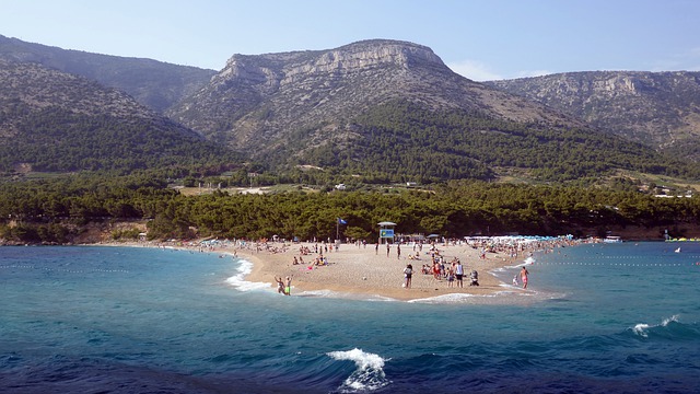 Bol zlatni rat   co navštívit a vidět v Chorvatsku