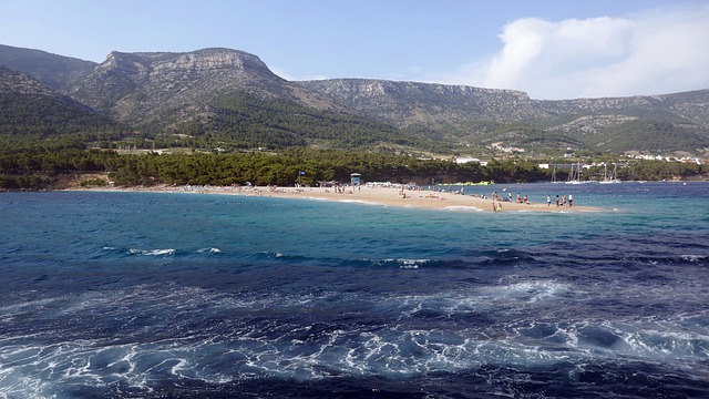 Bol zlatni rat co navštívit a vidět v Chorvatsku