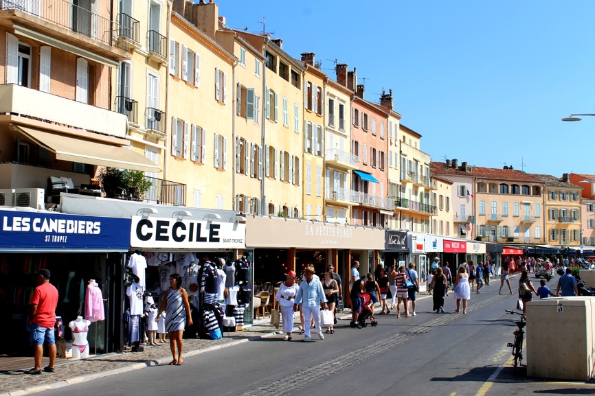 Saint Tropez přístav co navštívit a vidět na Azurovém pobřeží