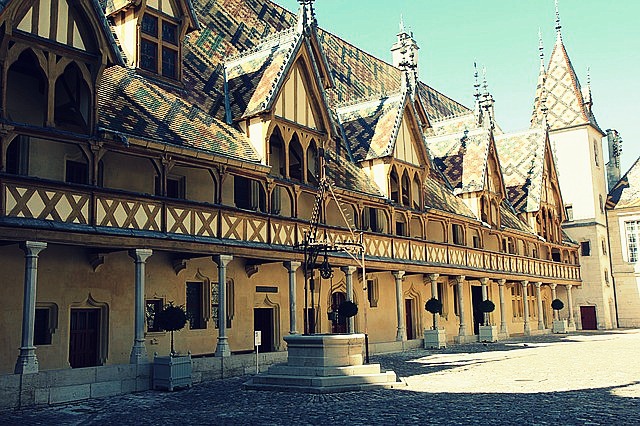 Burgundsko Beaune Hotel-Dieu des Hospices de Beaune co navštívit a vidět