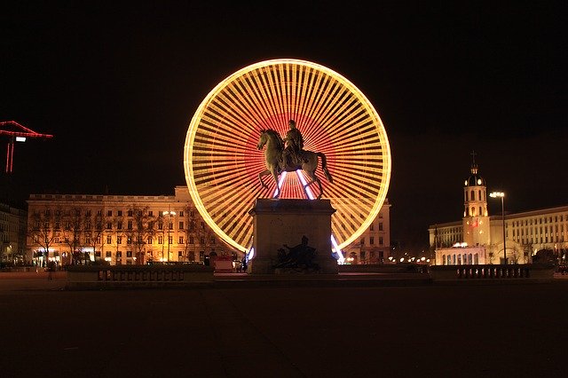 Lyon Place Bellecour co navštívit a vidět