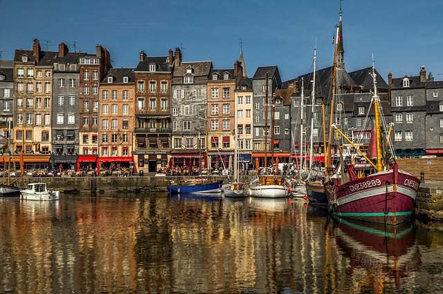 Normandie Honfleur  co navštívit a vidět v Normandii Francii