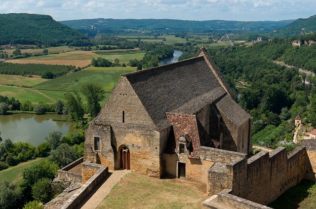 Chateau de Beynac co navštívit a vidět ve Francii