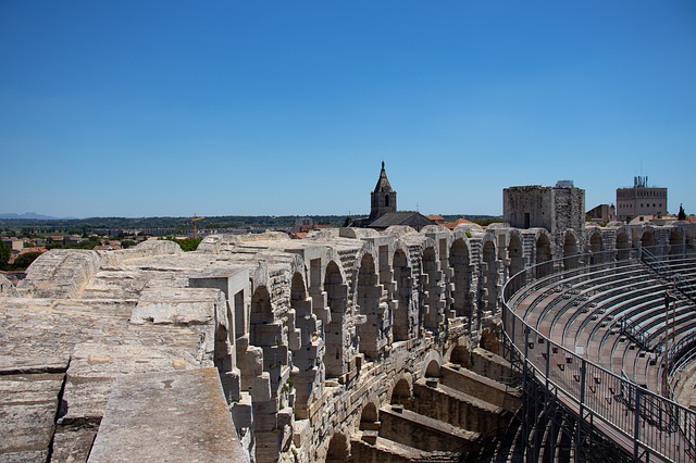 Arles amfiteátr co navštívit a vidět v Provence