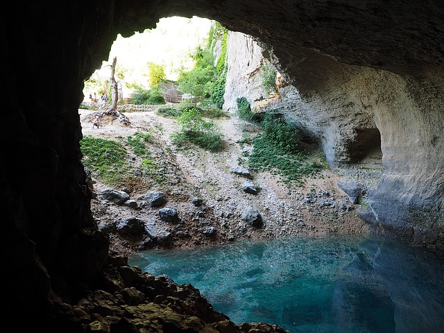 Fontaine de Vaucluse co navštívit a vidět v Provence