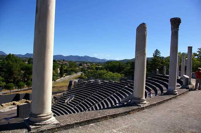 Vaison-la-Romaine co navštívit a vidět v Provence