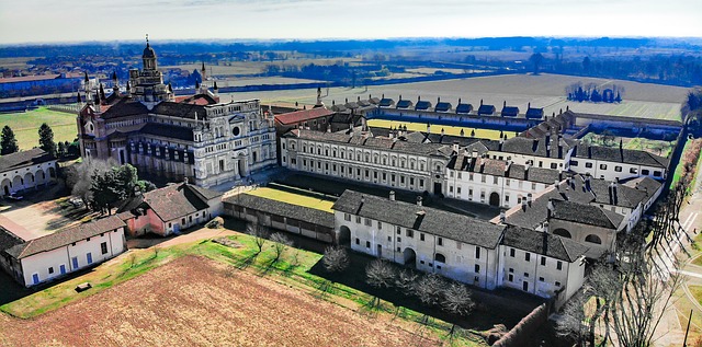 Pavia klášter Certosa di Pavia co navštívit a vidět v Lombardii