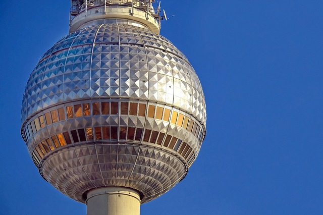 Berlín - televizní vysílač, co navštívit a vidět, turistické atrakce, průvodce Berlín