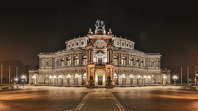 Drážďany Semperoper co navštívit a vidět, turistické atrakce, průvodce Drážďany