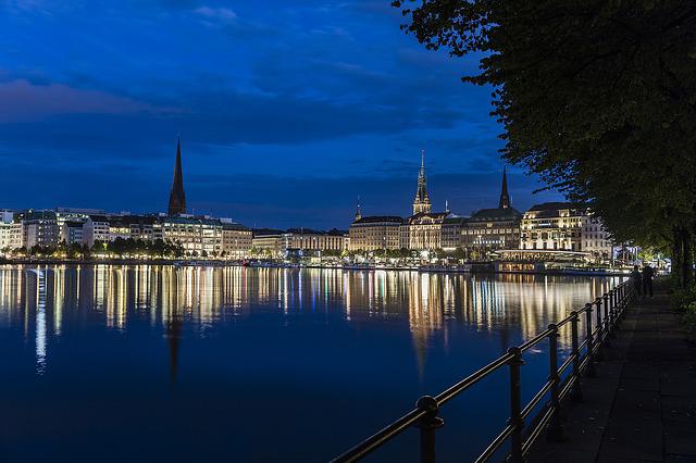 Co navštívit a vidět v Hamburku Binnenalster Cesty po světě