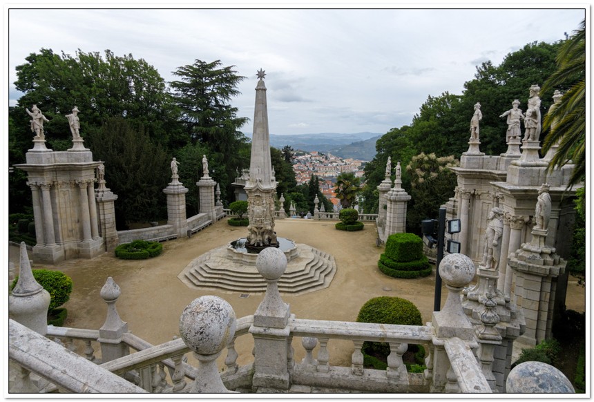 Severní Portugalsko, Lamego - poutní místo Santuário de Nossa Senhora dos Remédios co navštívit a vidět v Portugalsku